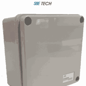 SBETECH OP10010050 - Caja plástica con tapa opaca de 10x10x5 cm multiusos con grado de protección IP66, fabricada en material autoextinguible y resistente a la abrasión